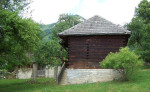 Drevenica s veľkým pozemkom na Liptove – fotka 3